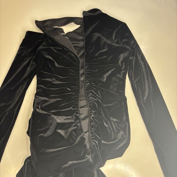 Xscape Shoulder Cutout Long Sleeve Velvet Maxi Dress Size 8 Ruched Whimsigoth - Picture 6 of 9